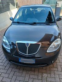 Lancia ypsilon 2008