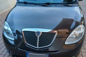 Lancia ypsilon 2008