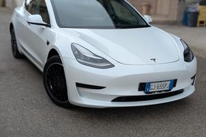Tesla Model 3 VEDI FOTO LEGGI! 114.000KM