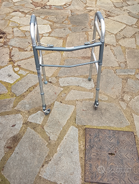 Deambulatore due Ruote due puntali