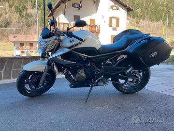 Yamaha XJ6 600cc del 2010
