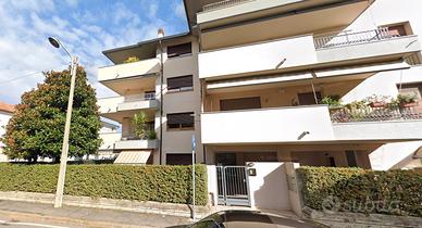 Bilocale con posto auto a Lissone