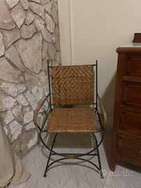 Poltrona in vimini e ferro