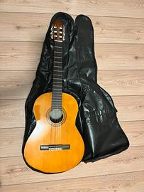 Chitarra YAMAHA C40