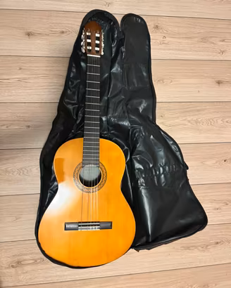 Chitarra YAMAHA C40