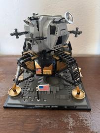 Modello LEGO 10266 dell'Apollo 11 Lunar Lander