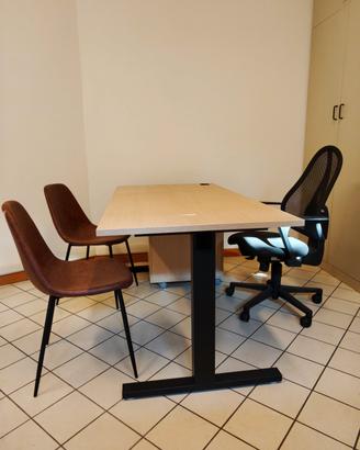 Scrivanie + Sedie ergonomiche + Poltroncine  