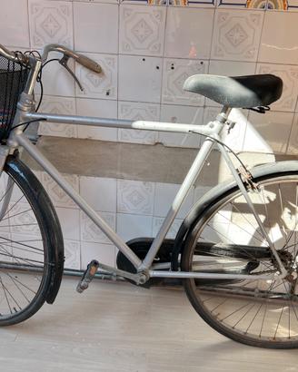 Bici uomo con cestino