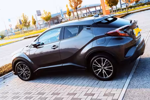 TOYOTA C-HR 1.8 Hybrid E-CVT Lounge