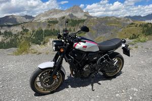 XSR 700 XTRIBUTE 48 cv PATENTE A2