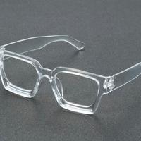 Occhiali trasparenti