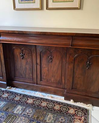 Credenza vittoriana inglese