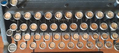 olivetti m40 doppia tastiera unica esistente 