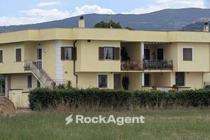 PRIVERNO (LT) PORZIONE DI BIFAMILIARE MQ 120 GARAG