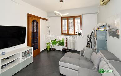 TRILOCALE RISTRUTTURATO IN PICCOLA PALAZZINA