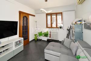 TRILOCALE RISTRUTTURATO IN PICCOLA PALAZZINA