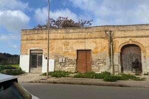 Immobile Indipendente con appezzamento di terreno