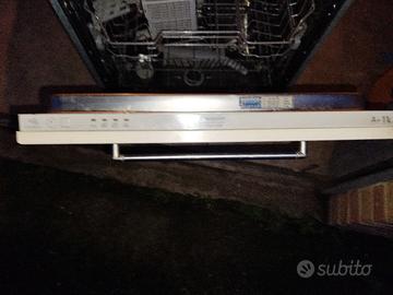 lavastoviglie Ariston 