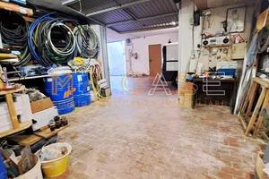 Box / Garage di 70 m² a Albenga