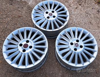 3 Cerchi in lega Fiat Grande Punto R16
