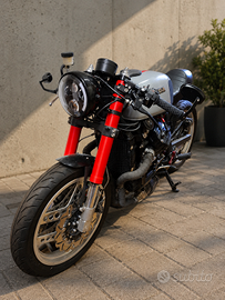 Cafe racer cx650e