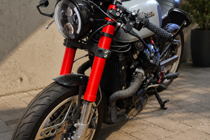 Cafe racer cx650e