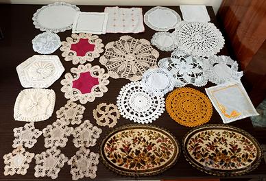 antichi centri e centrini 40 pezzi ricamati a mano