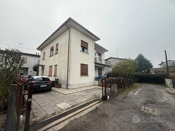 Treviso, S.M.R. Porzione di abbinata in orizzontal