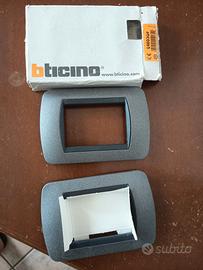 BTICINO serie living Int.