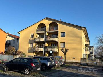 Bilocale con terrazzo e garage BAGANZOLA