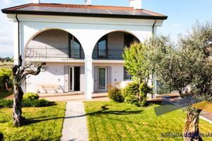 VILLA SINGOLA DIVISIBILE IN 2 UNITA'