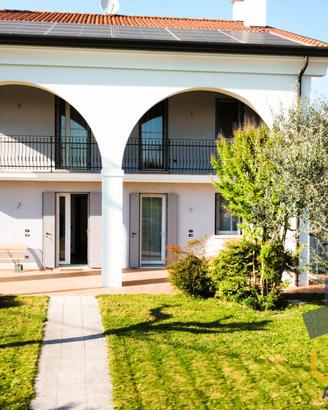 VILLA SINGOLA DIVISIBILE IN 2 UNITA'