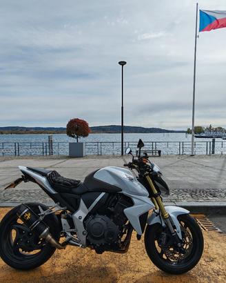 Honda cb 1000 r  2011