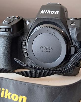 NIKON Z8