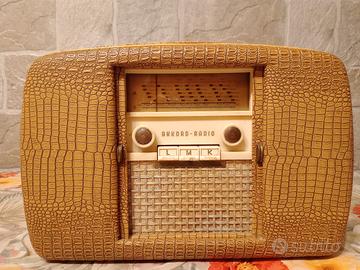 Radio portatile d'epoca Akkord anni 50
