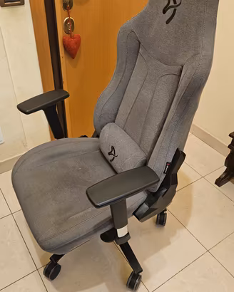 Sedia ufficio gamer con rotelle. Arozzi Vernazza