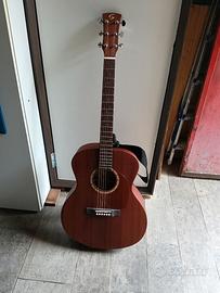 Chitarra acustica amplificabile