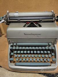 Macchina da scrivere Remington