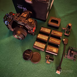 Lumix GH6 con accessori + 25mm F 1.4 