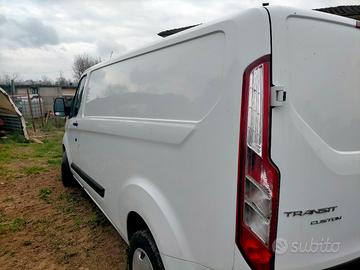 furgone transit custom