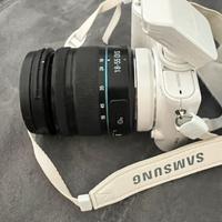 Samsung NX2000+Obiettivo 18-55mm Mirrorless