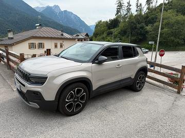 JEEP AVENGER SUMMIT BICOLOR