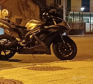 Yamaha r1 