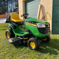 Trattorino tagliaerba John Deere x125