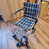 sedia a ruotelle in alluminio  da viaggio 