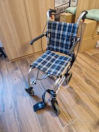 sedia a ruotelle in alluminio  da viaggio 