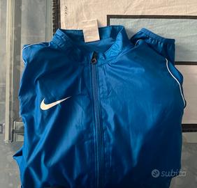 Track Jaket Nike