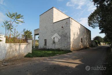 VILLA SINGOLA A OSTUNI