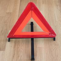 Triangolo emergenza auto