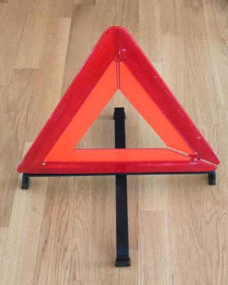 Triangolo emergenza auto